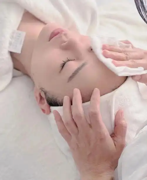 去了美容店做了一次脸部护理,简直满意到爆