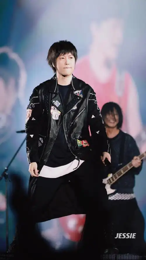 五月天广州##五月天诺亚方舟复刻限定版演唱会##阿信跳舞了