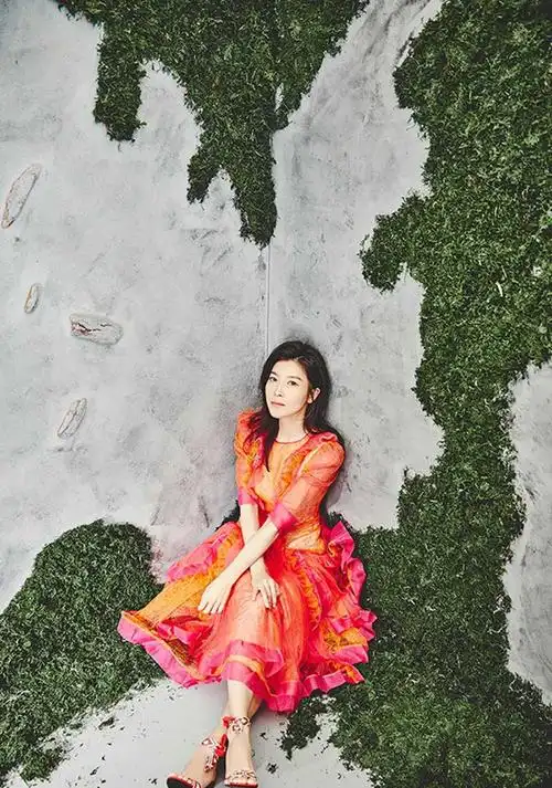 张棪琰写真曝光清新与成熟魅惑并存[15p]