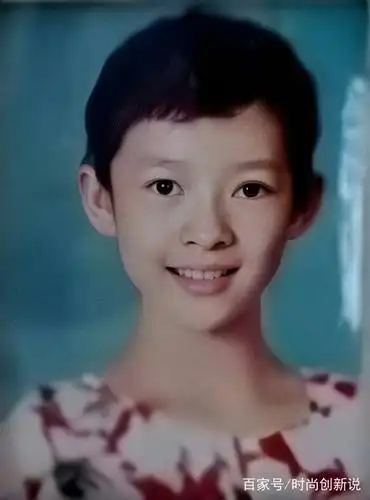 章子怡小时候长啥样?打开童年的时光宝盒,走进章子怡的青葱岁月