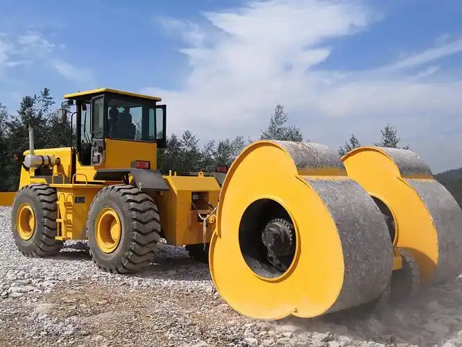 冲击碾压速度怎么计算,冲击式压路机影响深度有多少?