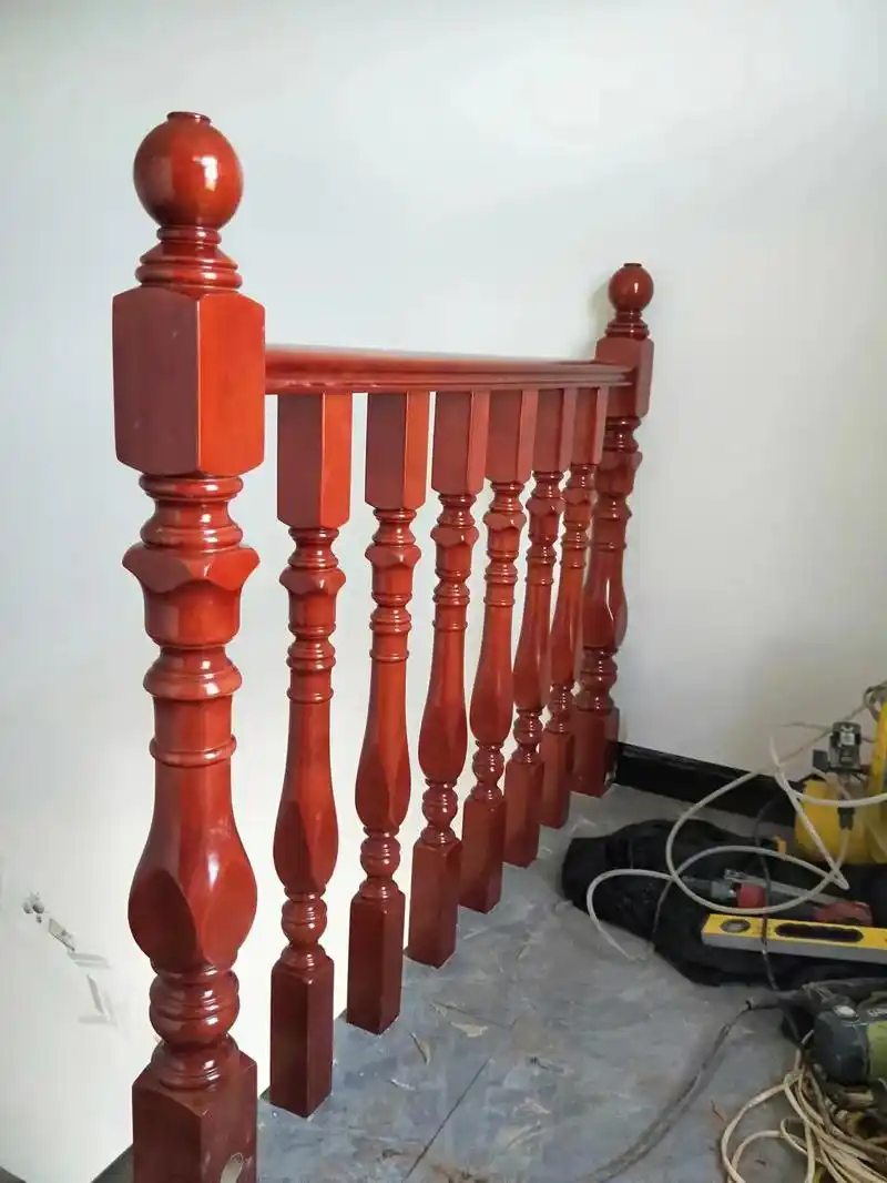 橡木材质安装完成一家.实木楼梯扶手安装实拍图片#搬砖小姐姐  - 抖音