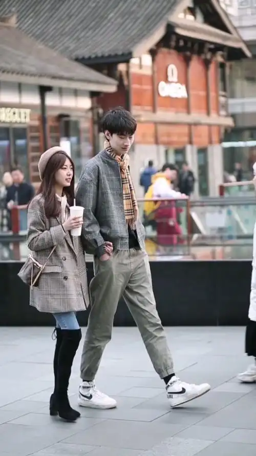 最萌身高差情侣～你们喜欢这样的搭配吗?