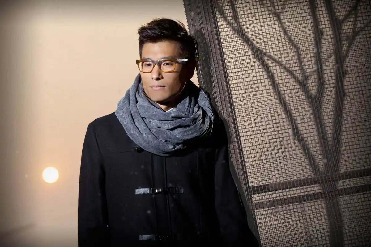 姓名: 陈展鹏(ruco chan)              生日: 1月14日