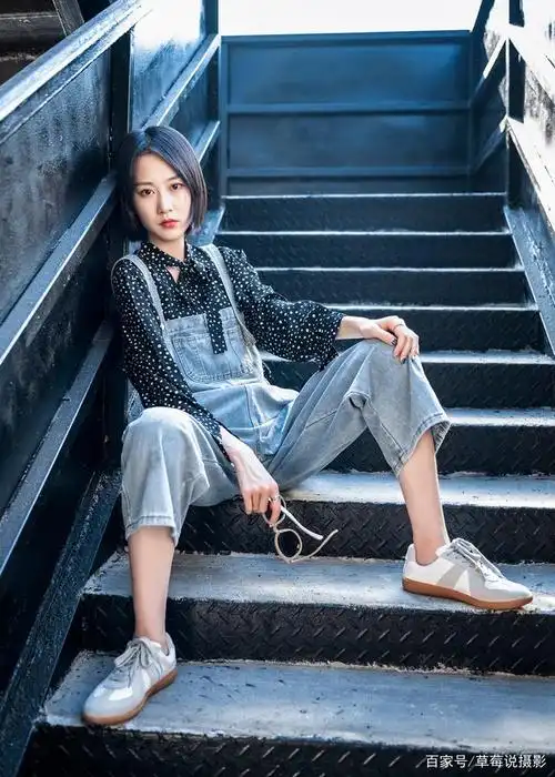 拍照如何摆姿势,推荐10个简单拍照姿势,让你拍出各种美