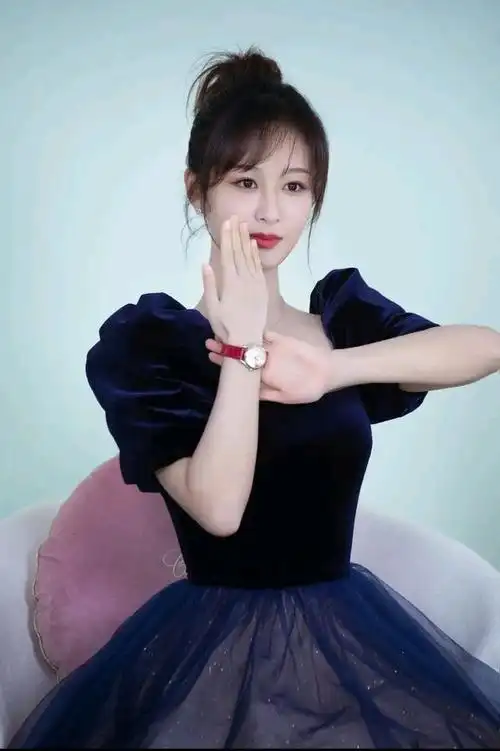 青春活力"小猴子"杨紫,活泼可爱,俏皮性感!