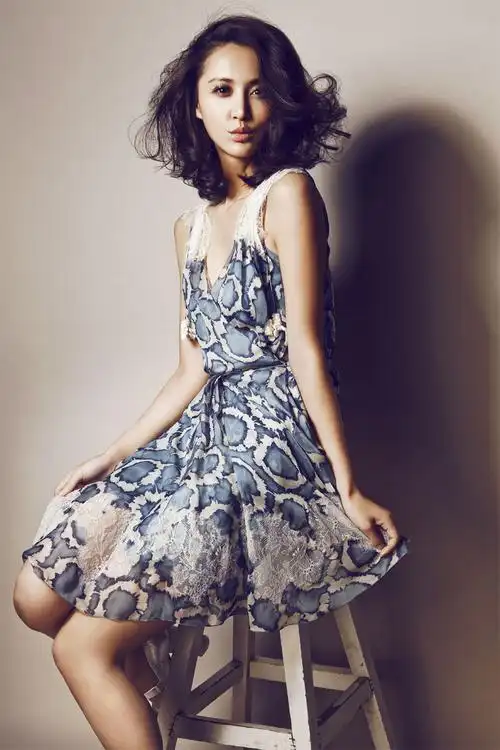 火辣明星张歆艺写真