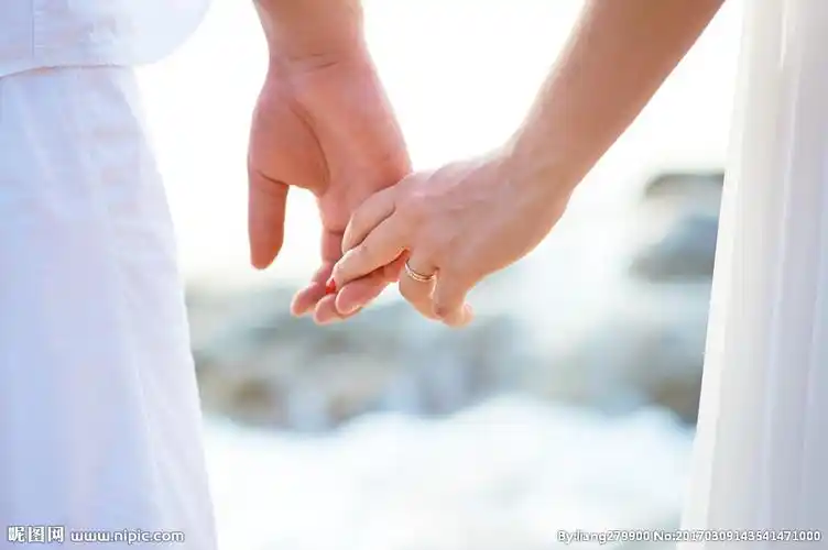 情侣手牵手摄影图__日常生活_人物图库_摄影图库_昵图网nipic.com