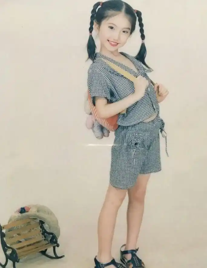 从小美到大!景甜童年旧照曝光