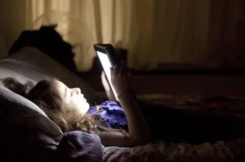 吴济堂:熬夜出现这些情况,说明身体有了很大的问题__凤凰网