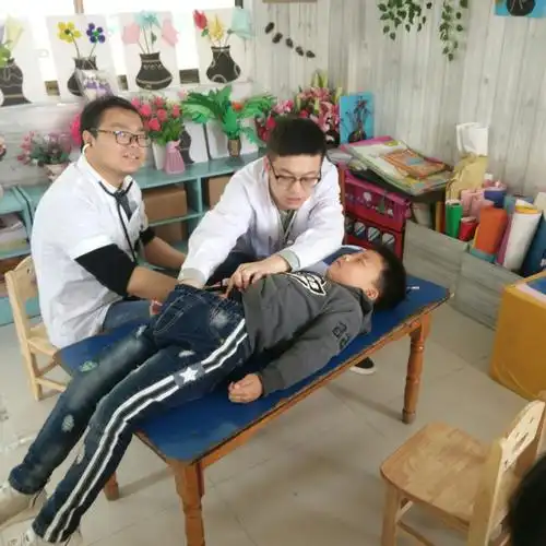 射幼开展"六一"健康体检活动