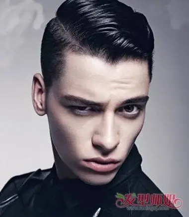 男士斜背头发型图片男士学生短发背头