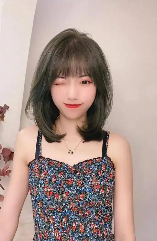 2021流行c型卷烫发中长发留超级美