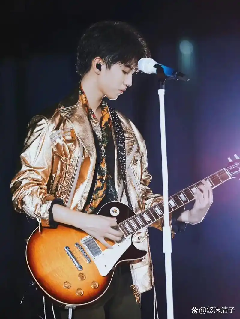 1,杨洋一被发现恋情,就冷落对方.