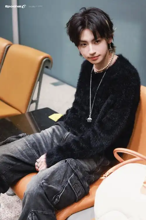 小鬼王琳凯超话9615#小鬼把更多时间花在音乐上#    383036