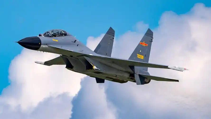 歼11bs战斗机资料图2