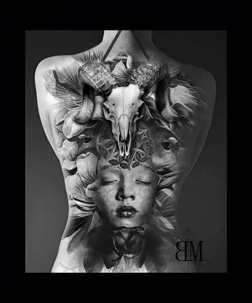 合适满背纹身图