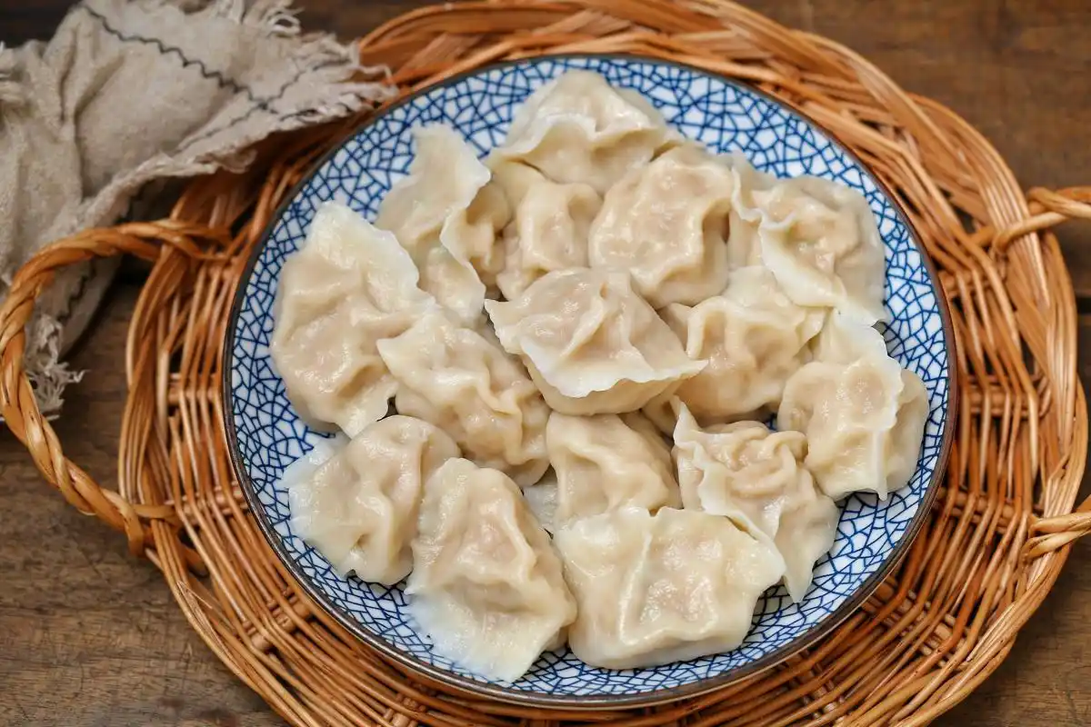 冬至大如年,北方家家户户吃饺子,皮薄馅大营养十足,老少皆宜