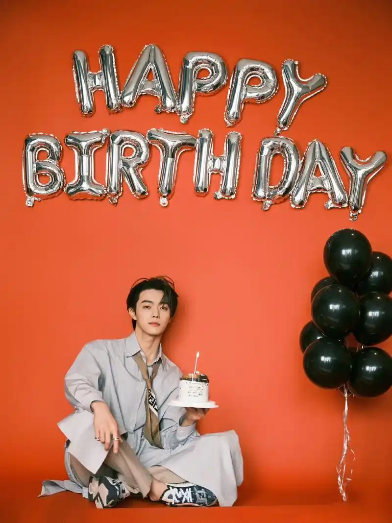 最后一个二字开头的生日啦 生日快乐 长命百岁#许凯soso - 抖音