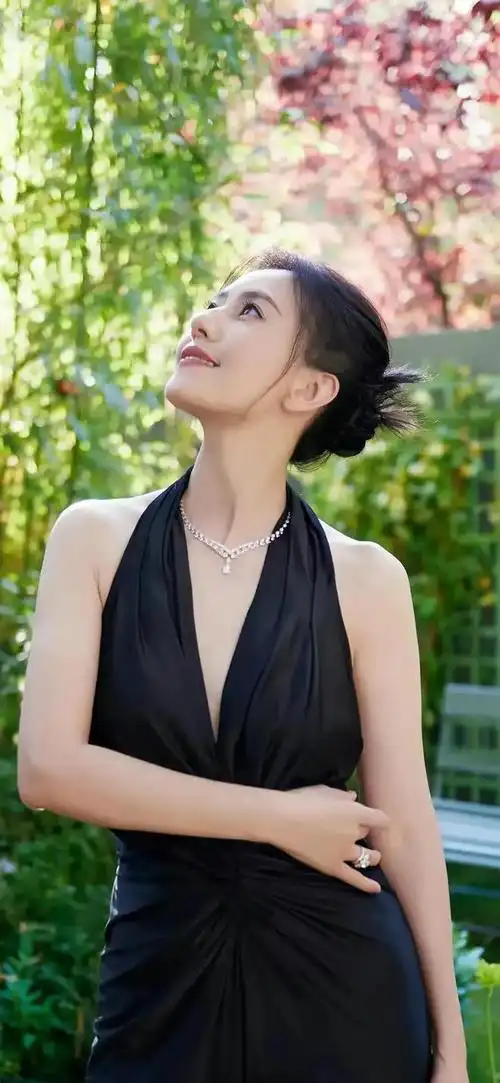 高圆圆的美照欣赏各种姿势美照这才是倾国倾城的美