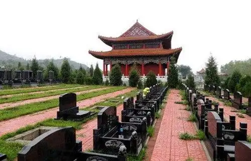 范冰冰纽约遭洋粉丝围堵 开心签名乐呵呵 5-10 李咏被调侃长得像抖森