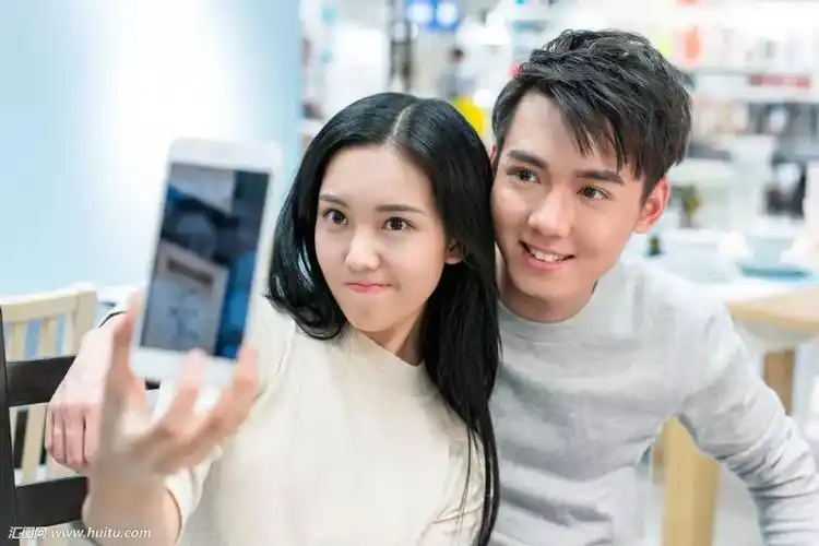 8,用男女朋友的照片作头像