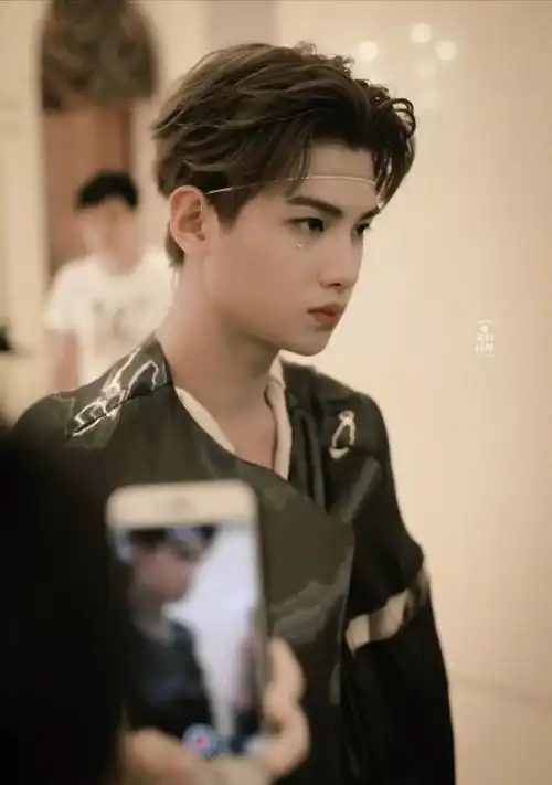 你哭我会心疼-黄明昊:刻骨铭心的爱-话本小说网