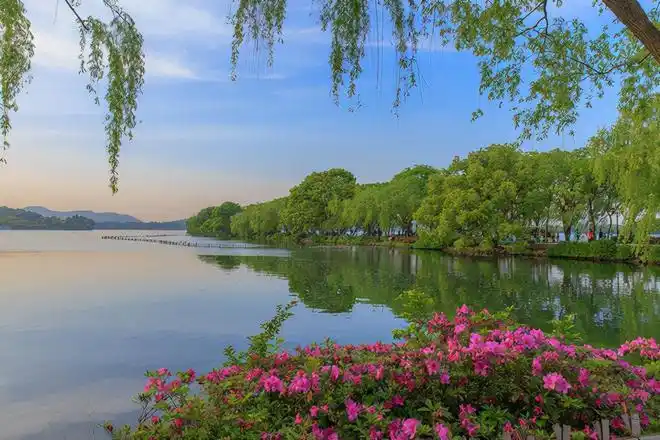 如果杭州西湖的诗有段位,苏轼的一定是王者,你看他都写了什么?