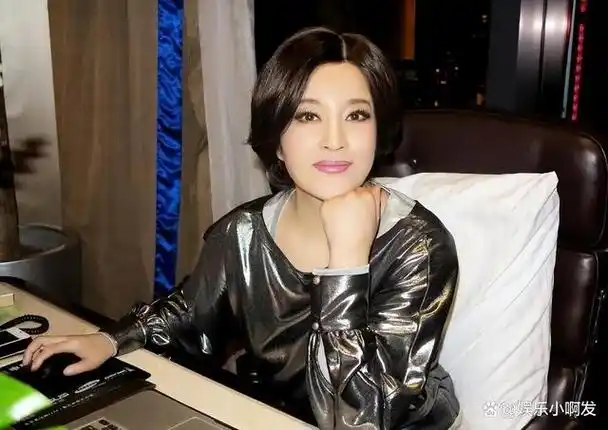 回顾刘晓庆:征服6个男人,结婚4次,六旬嫁富商,没生孩子成遗憾