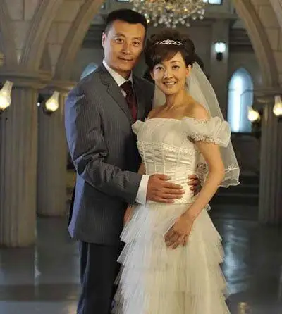 牛莉的老公是谁 董勇为什么跟牛莉离婚