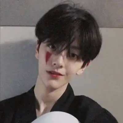 你一出现我就会笑:-d 男生头像-第2张