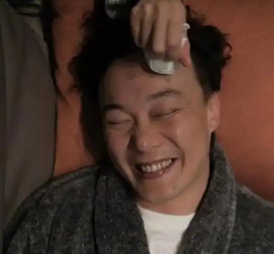 中暑晕倒腮骨骨裂演出延期,陈奕迅这真的不是水逆吗?