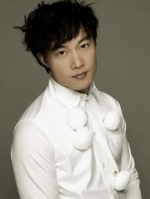 陈奕迅病情持续恶化!紧急治疗后仍无法恢复,再次发声延期演唱会