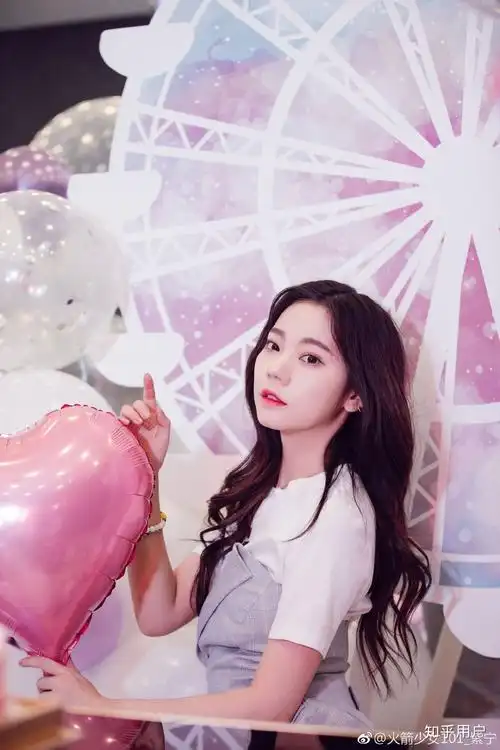 火箭少女101的成员张紫宁有哪些好看的图