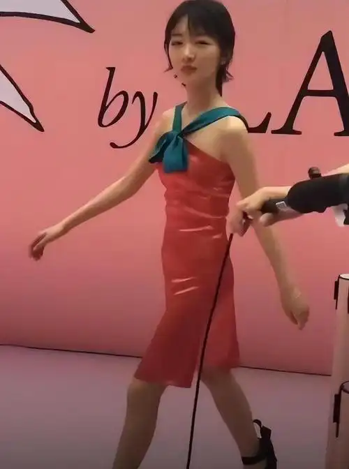 了之后,简直惨不忍睹|刘雯|颖儿|鲁豫|娱乐圈|周冬雨|张天爱_网易订阅