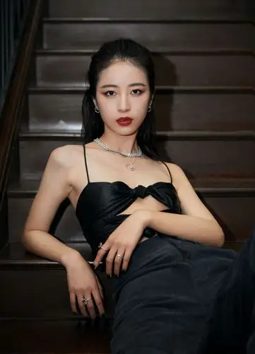 周雨彤超a性感写真图片