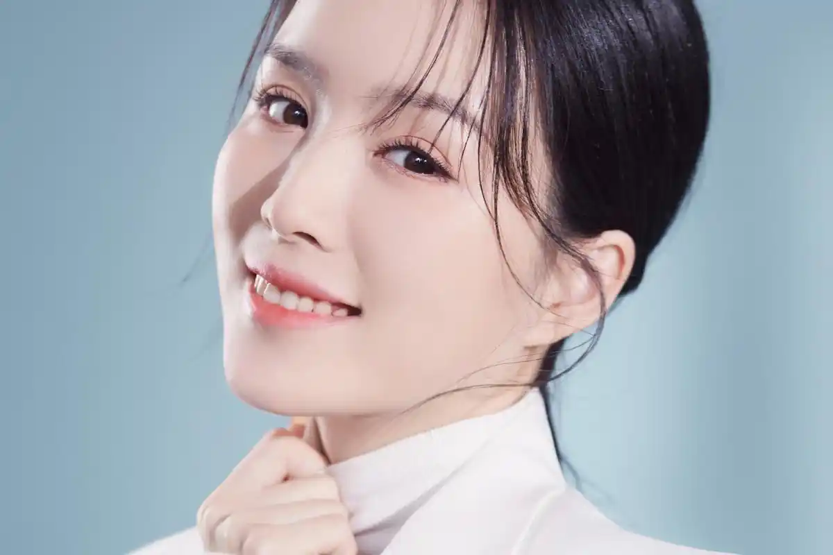 易文卉新歌《领湾向未来》全球首发