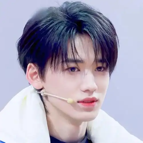 自截宋亚轩头像