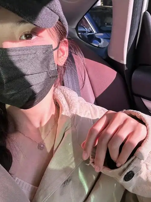 杨超越车内自拍live图#杨超越车内素颜生图直出live美翻啦!