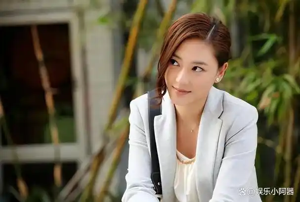 应采儿为何不嫁豪门向佐而是选择了家世一般的陈小春