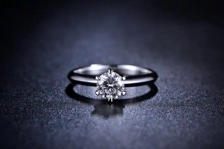 求婚钻戒价格,求婚钻戒款式,结婚钻戒多少钱,结婚钻戒价格,订婚钻戒