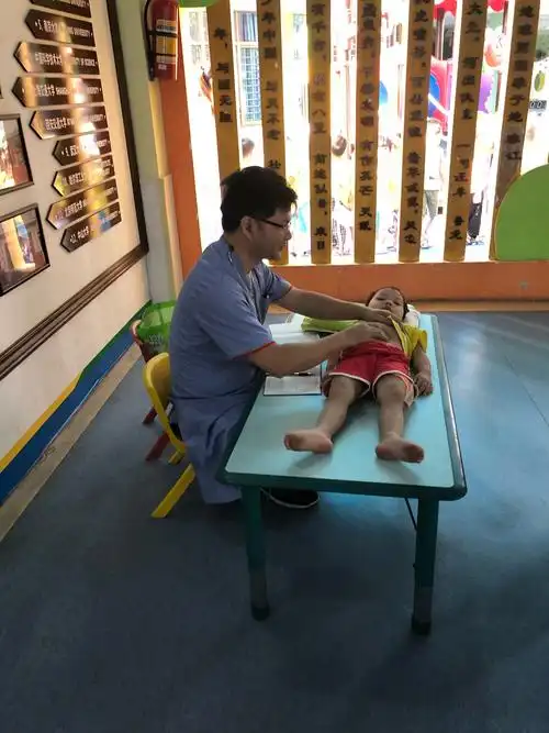 新时代幼儿园豆一班小朋友体检