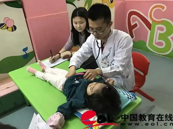 参与了5间幼儿园超过500人次的视力筛查工作