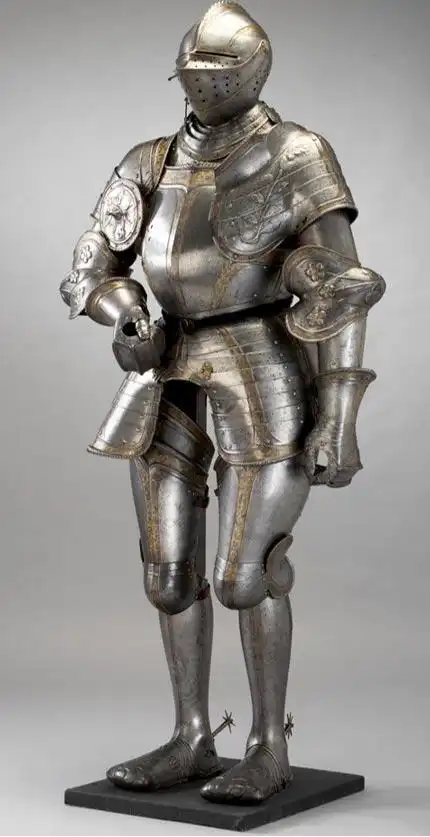 中世纪欧洲盔甲对比(深度解密欧洲中世纪的盔甲是如何一步一步发展的)