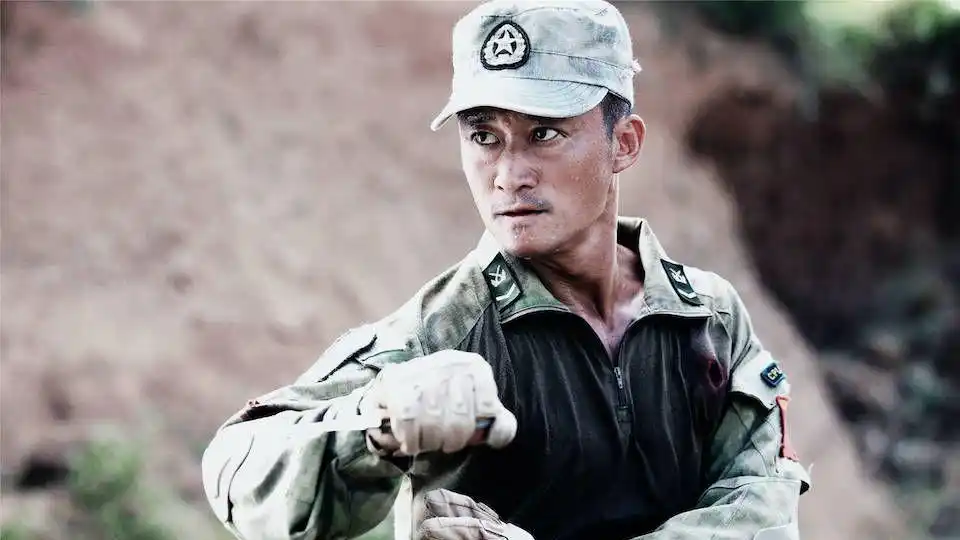 中国队长封神:吴京220亿票房超越沈腾,连续霸占3年国庆档