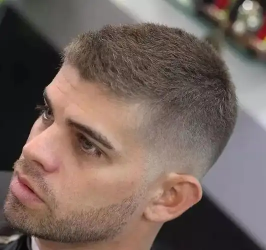 男士短碎发寸头发现不一样的自己