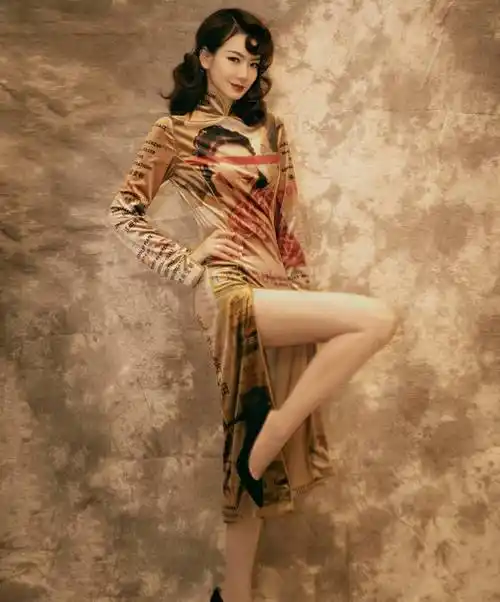 戚薇复古旗袍大长腿性感写真_身材_一身_显得