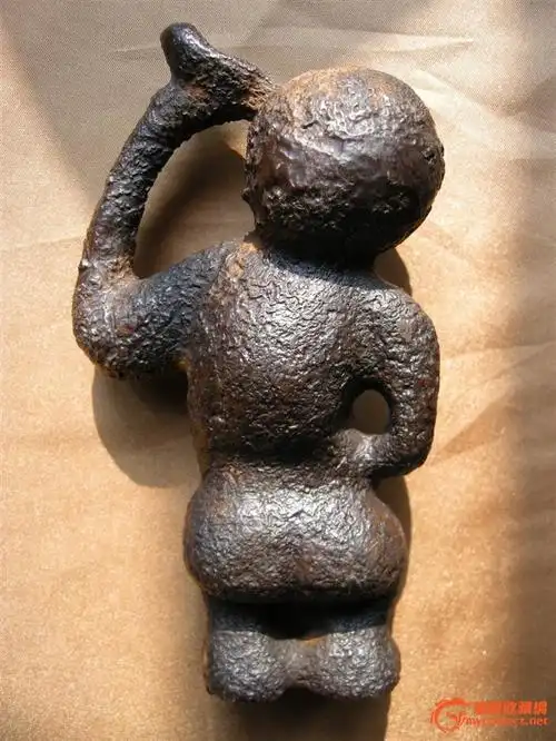 红山文化 玉神人