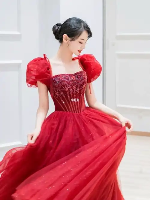 红色礼服的颜值天花板75快选它银川婚纱