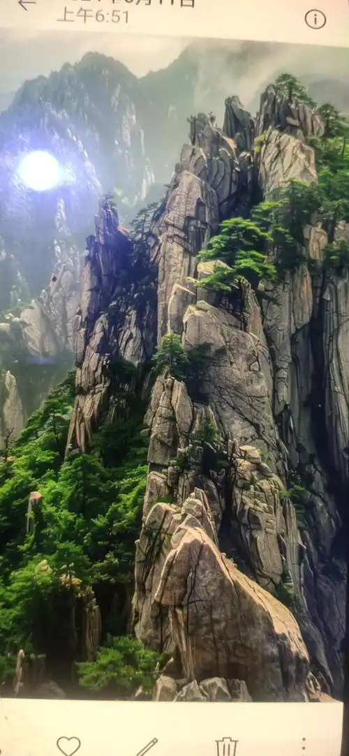 我的祖国高山巍峨雄伟的山峰-度小视